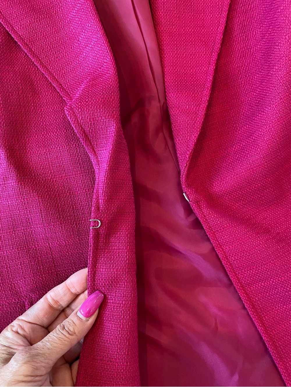 Liz Claiborne Sleeveless Blazer Vest in Berry - Picture 5 of 7